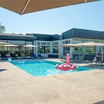 Ibis Styles Nord Hotel 3*